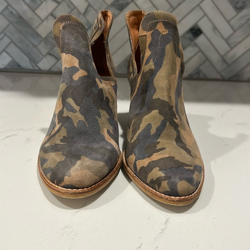 Silent D Boots- 37- worn once